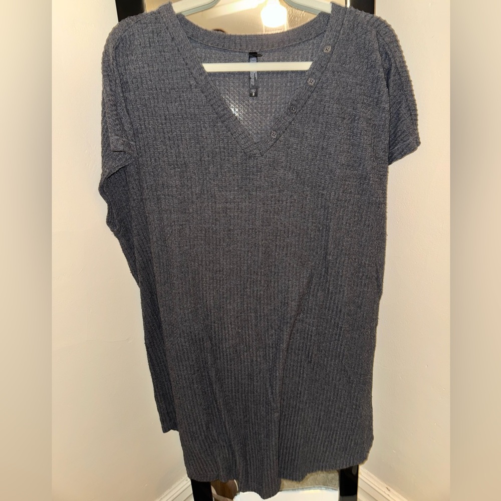 EUC Torrid size 2 nightgown